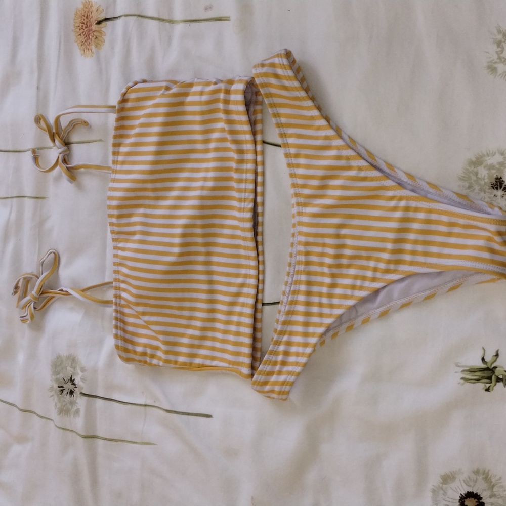 NANA YELLOW BIKINI SIZE SMALL